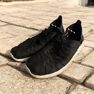 Nike‎ Mens 10 Roshe Run Running Shoes Black 555602-002 Low Top Woven Lace Up